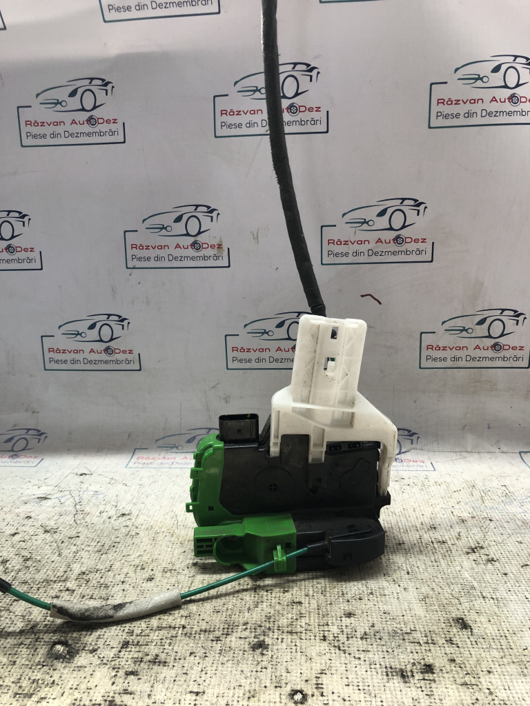 Broasca dreapta fata Hyundai I40 2012, 813203Z010