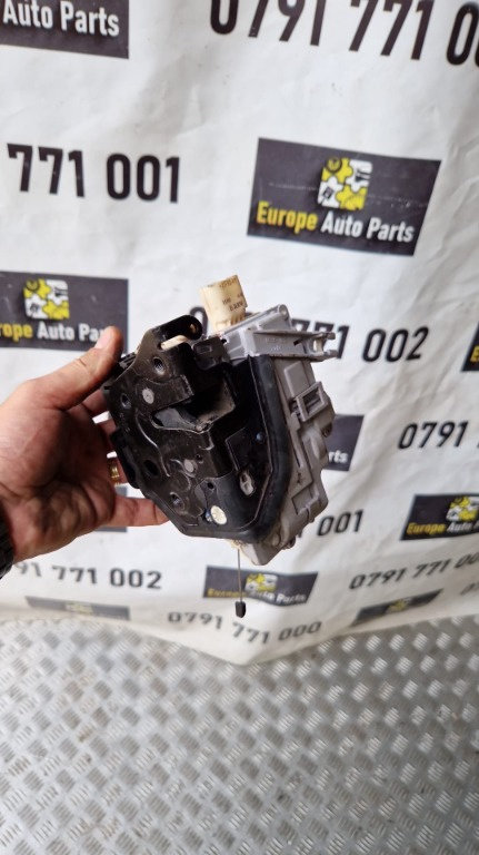 Broasca dreapta fata Seat Leon 1.2 TSI cod motor CBZ 105 cp / 77 KW transmisie manuala an 2011 cod 1...
