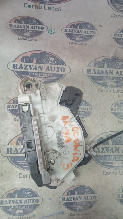 Broasca dreapta fata Skoda Octavia 3 2015, 5E2837016