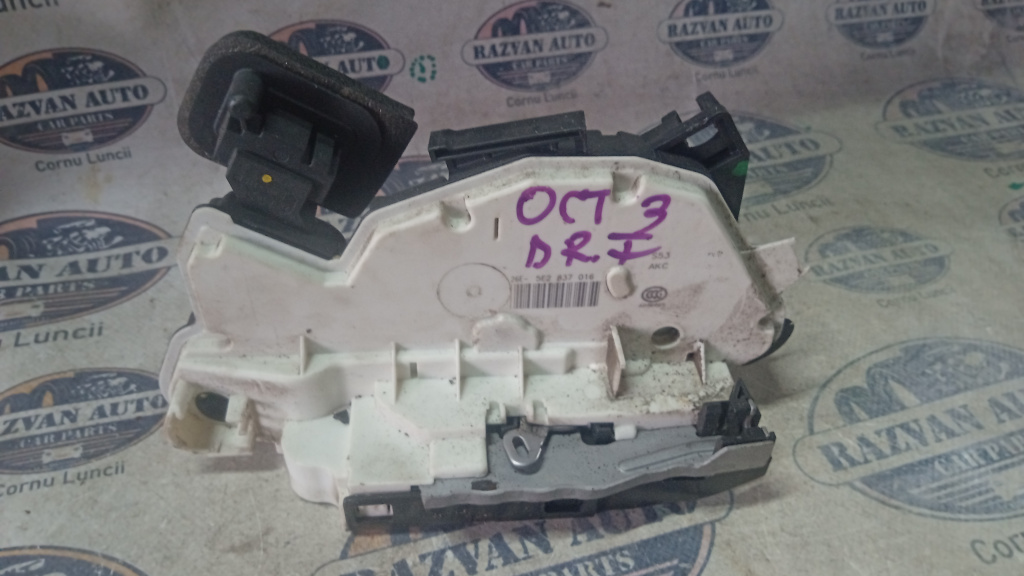 Broasca dreapta fata Skoda Octavia 3 2015, 5E2837016