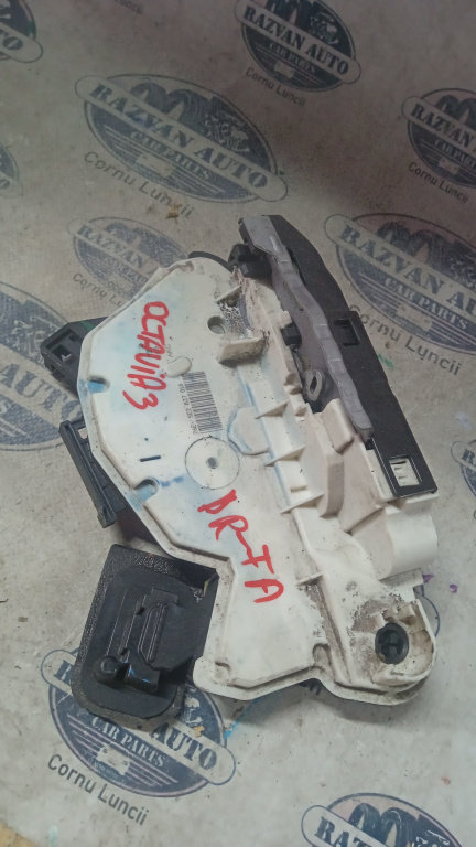 Broasca dreapta fata Skoda Octavia 3, 5E2837016