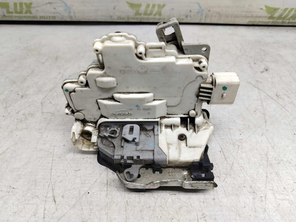 Broasca dreapta fata - Volan dreapta Audi A4 B8/8K [2007 - 2011]