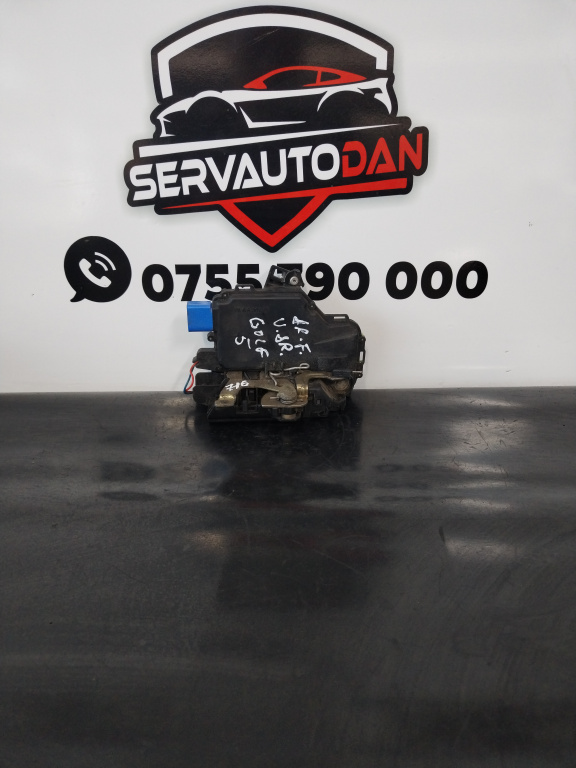 Broasca dreapta fata Volkswagen Golf 5 (2004-2009) 1.6 Benzina 2005