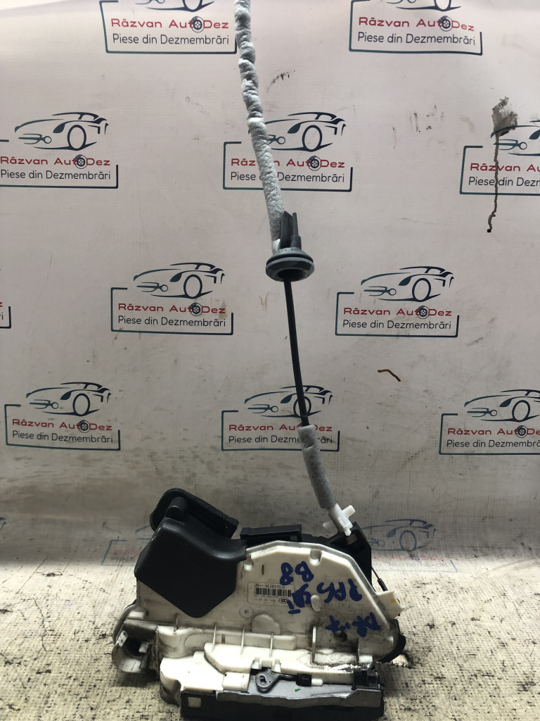 Broasca dreapta fata Volkswagen Passat B8 2016, 5E2837016