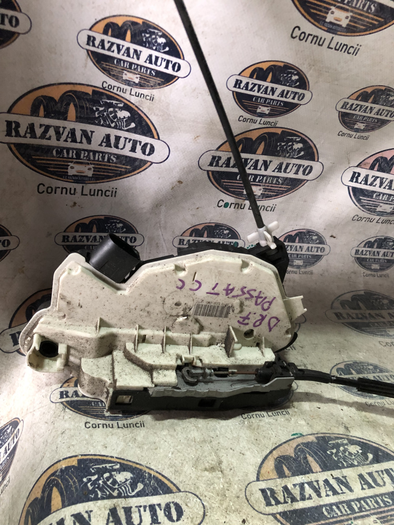 Broasca dreapta fata Volkswagen Passat CC 2012, 5N2837016E