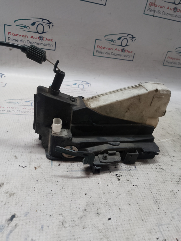 Broasca dreapta fata Volkswagen Sharan 2002