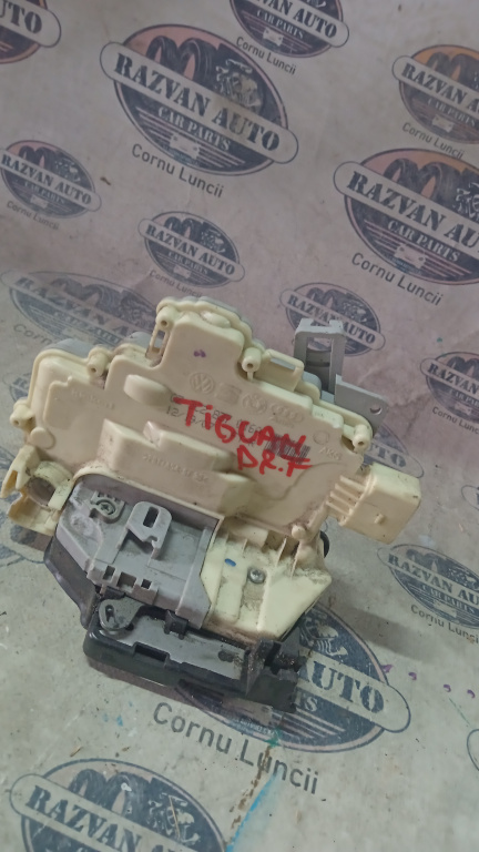 Broasca dreapta fata Volkswagen Tiguan, 3C2837016A