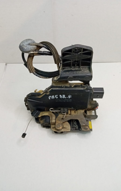 Broasca dreapta fata Volkswagen VW Passat B5 [1996 - 2000]