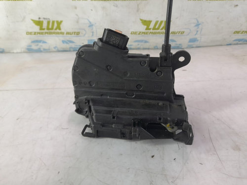 Broasca dreapta spate 825029017R Renault Zoe [2012 - 2020] 5AQ601
