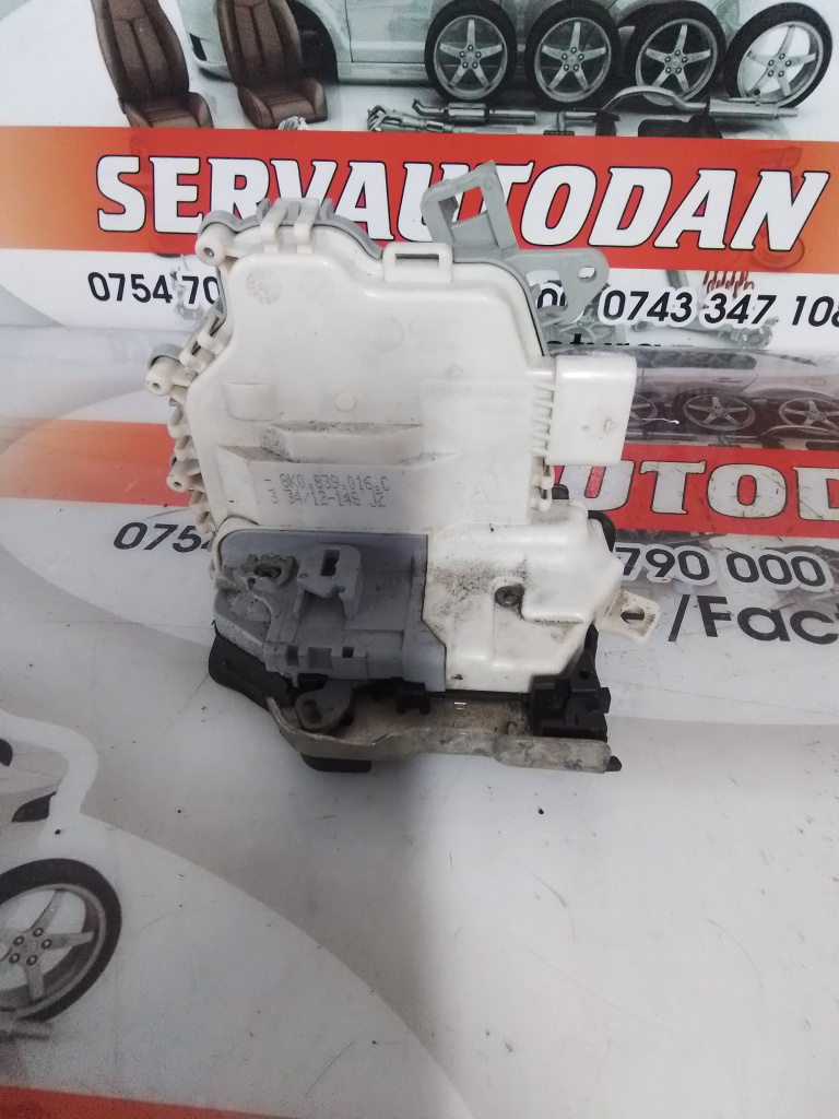 Broasca dreapta spate Audi A4 facelift (2011-2015) [B8] 2.0 Motorina 2012, 8K0839016C