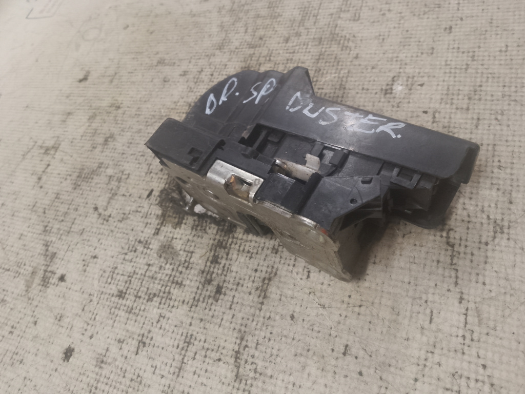 Broasca dreapta spate Dacia Duster 2017, 825020966R