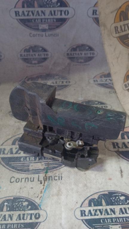 Broasca dreapta spate Dacia Duster, 825020966R