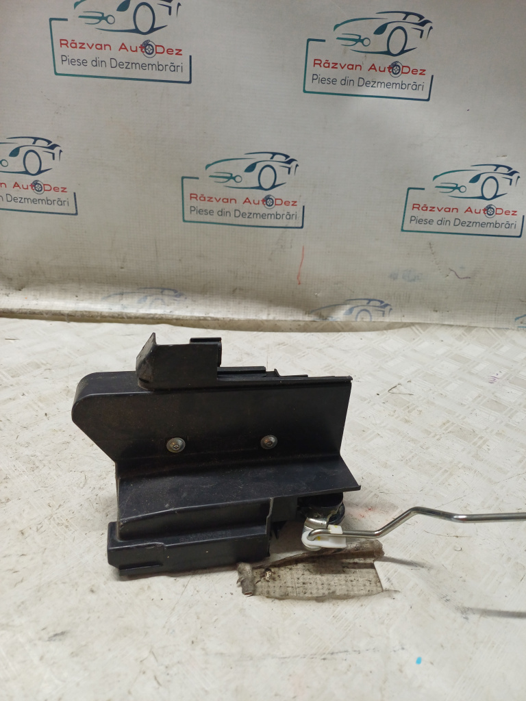 Broasca dreapta spate Dacia Duster - Benzina 2019, 825020888R