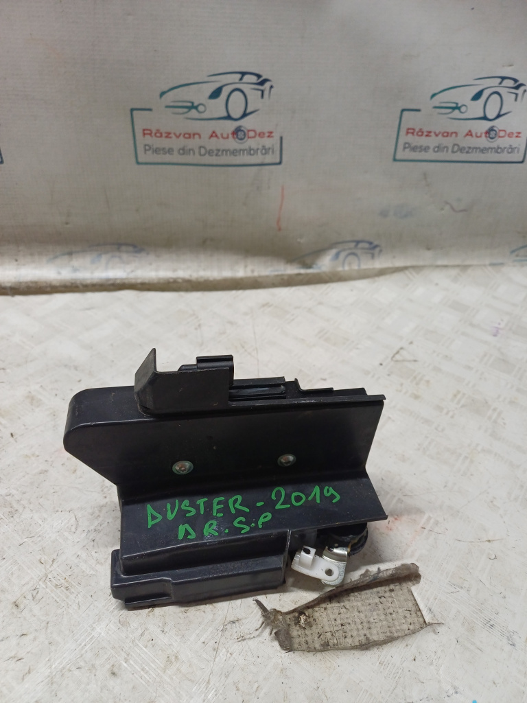 Broasca dreapta spate Dacia Duster - Benzina 2019, 825020888R