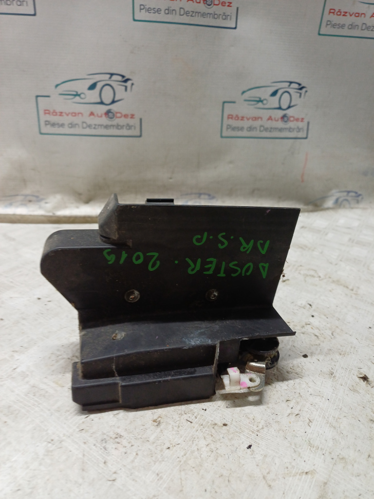 Broasca dreapta spate Dacia Duster - Benzina 2019, 825027159R
