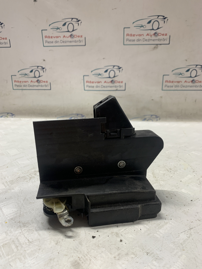 Broasca dreapta spate Dacia Logan Mcv - Motorina 2018, 805031017R