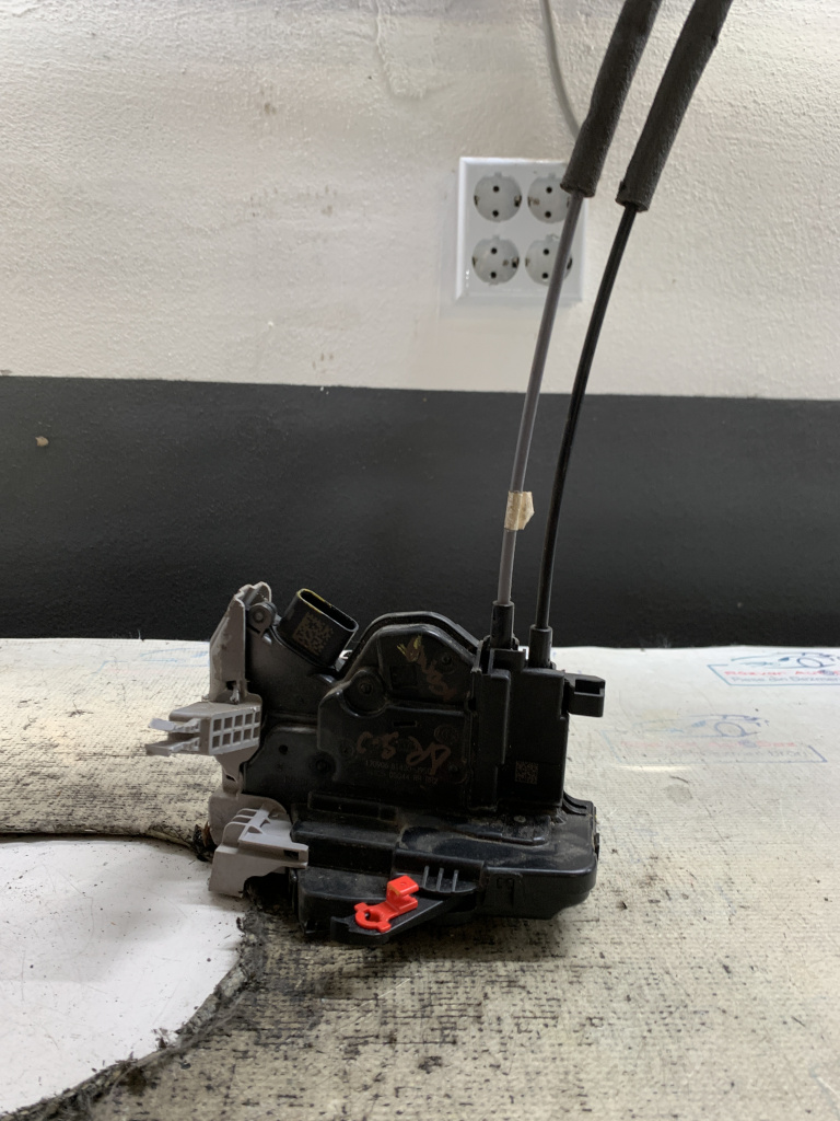 Broasca dreapta spate Hyundai Kona - Motorina 2020, 81420J950