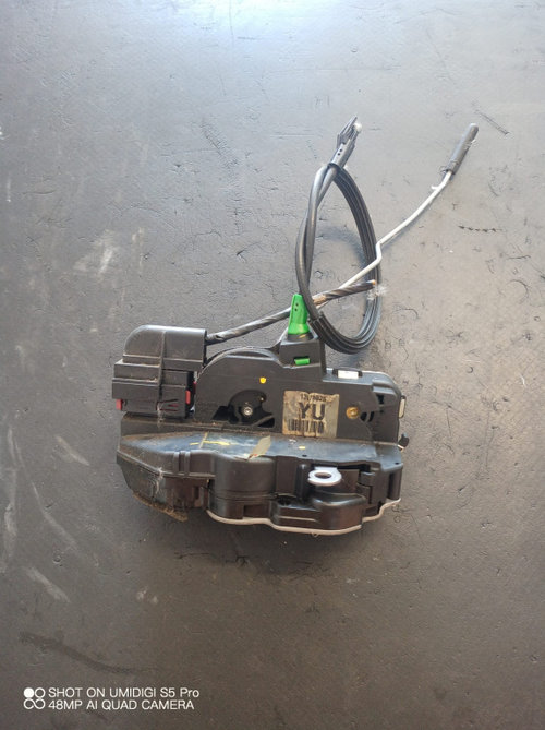 Broasca dreapta spate OPEL INSIGNIA COD- 13578025 / 2571753