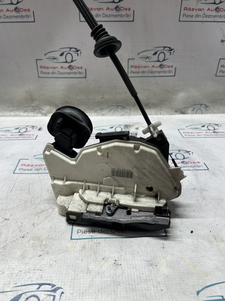Broasca dreapta spate Volkswagen Golf 6 Hatchback 2010, 5K4839016H