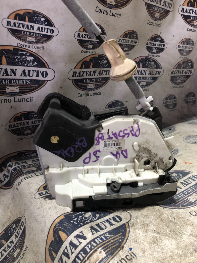 Broasca dreapta spate Volkswagen Passat B8 Break 2014, 5E0839016