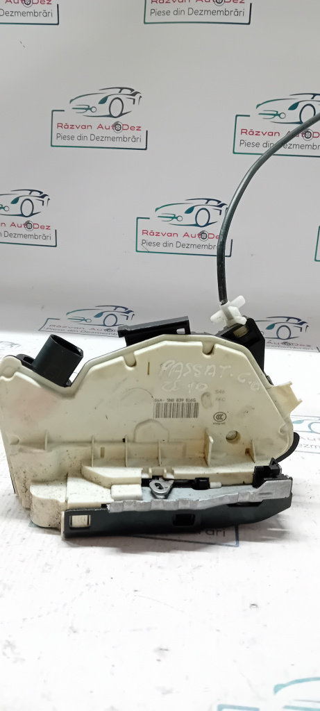 Broasca dreapta spate Volkswagen Passat CC 2010, 5N0839016G