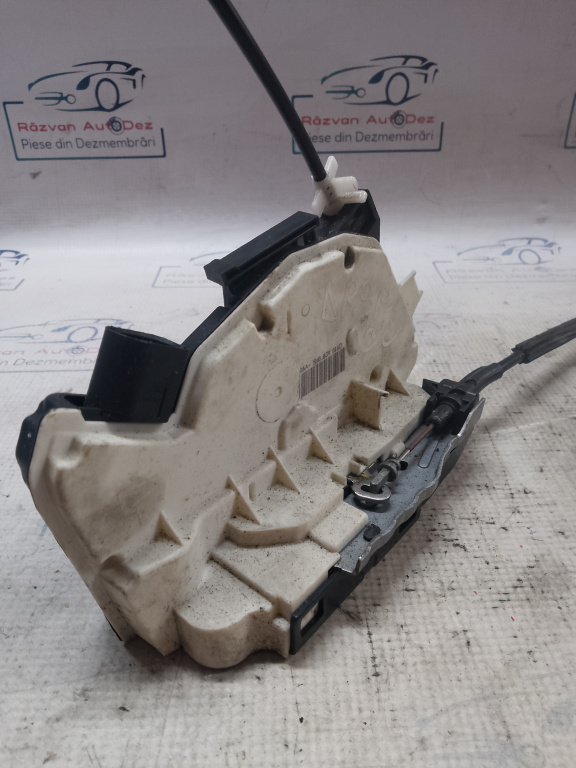 Broasca dreapta spate Volkswagen Passat CC 2011, 5N0839016D
