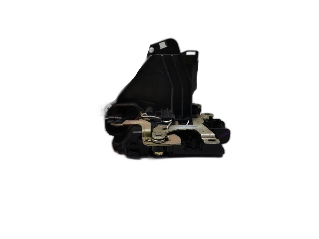 Broasca dreapta spate Volkswagen Polo (9N) (2001-2009) 3B4839016 VOLKSWAGEN POLO (9N_) [ 2001 - 2012 ] OEM 3B4839016