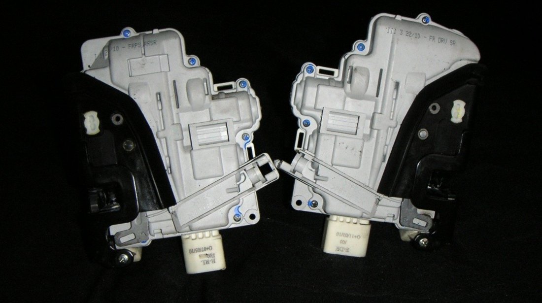 Broasca electrica usa Audi A4 B7, Seat Exeo stanga/dreapta cod 8E2837016AA, 8E2837015AA