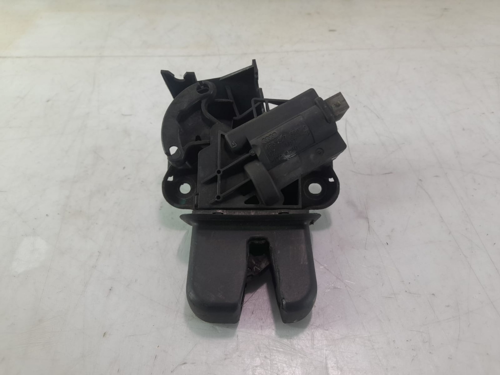 Broasca haion 4F5827505 Audi A4 B7 [2004 - 2008] 2.0 tdi BLB