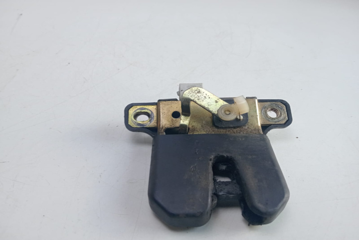 Broasca haion 8D5827505D Audi A4 B5 [1994 - 1999]