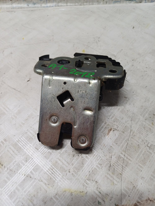 Broasca haion Audi A1 - Motorina 2012, 8K9827505A
