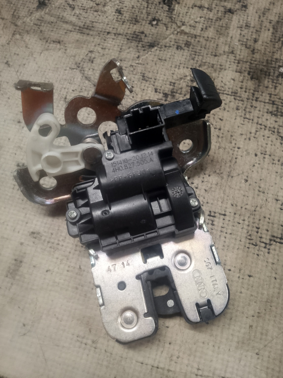 Broasca haion Audi A3 8V Berlina 2016, 4H0827505A