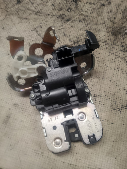 Broasca haion Audi A3 8V Berlina 2016, 4H0827505A
