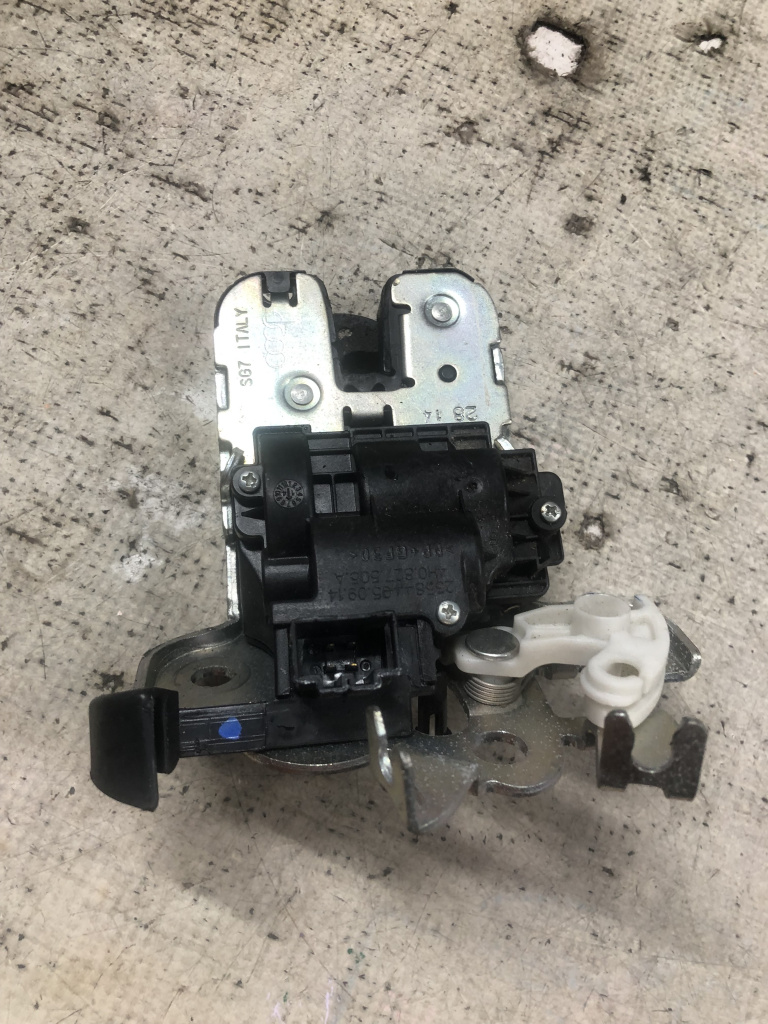 Broasca haion Audi A3 8V Berlina - Motorina 2015, 4H0827505A