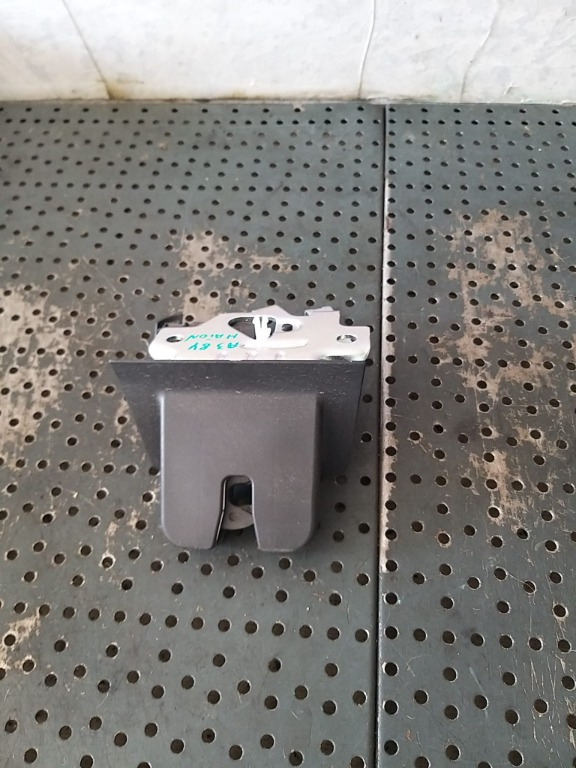 Broasca haion audi a3 8y 8w9827505c05s