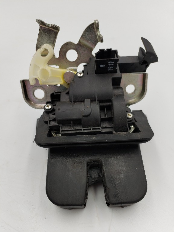 Broasca haion Audi A4 B8 Combi