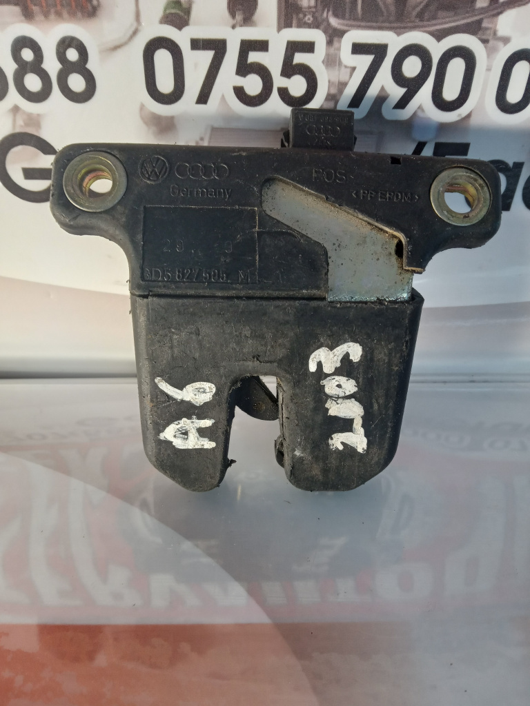 Broasca haion Audi A6 (1997-2004) [4B, C5] 2.5 Motorina 2003, 8D5827505M