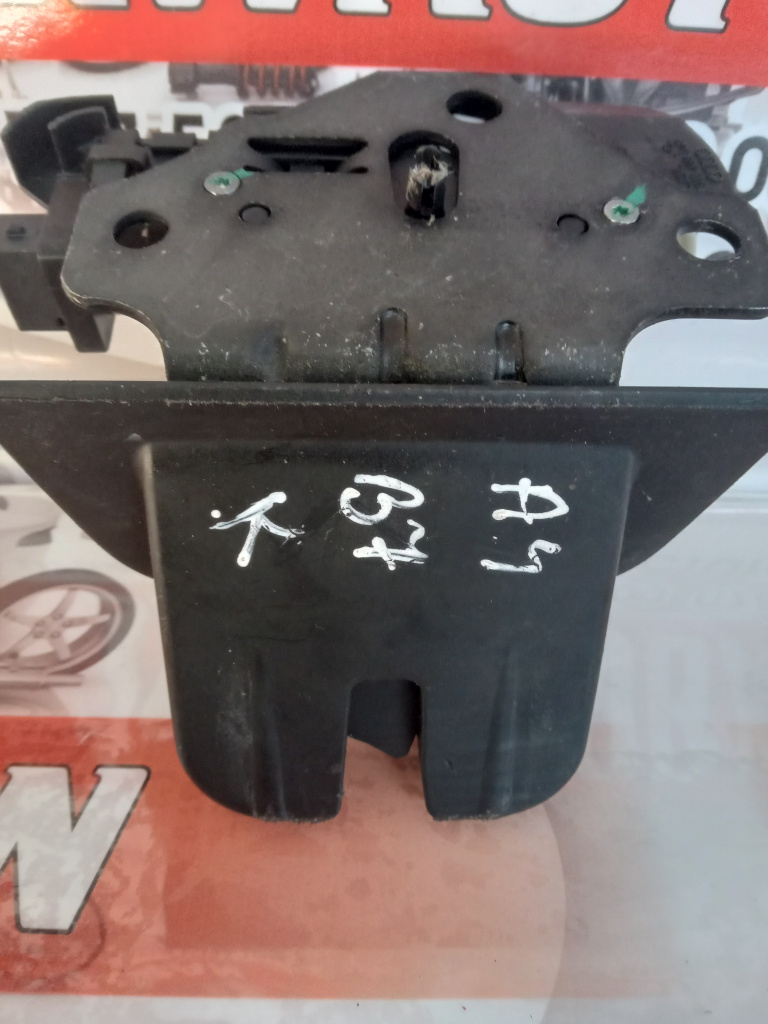 Broasca haion Audi A6 (2004-2011) [4F2, C6] 3.0 Motorina 2006, 8P4827505B