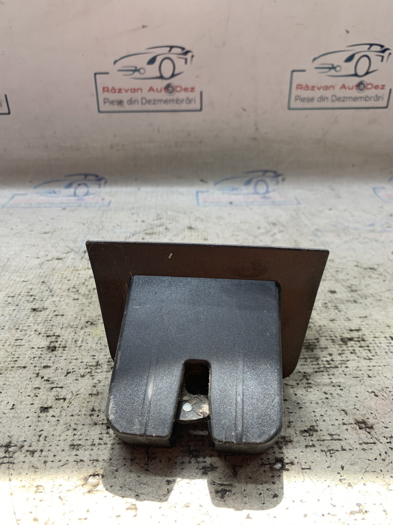 Broasca haion Audi Q3 - Motorina 2013, 8R0827505