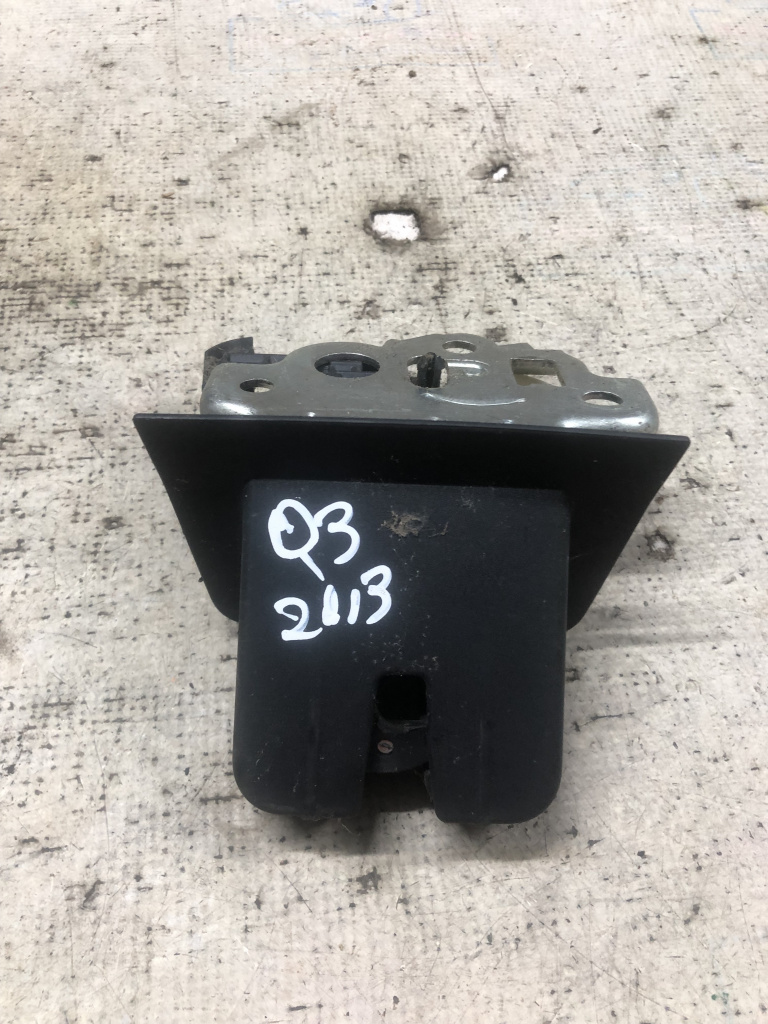 Broasca haion Audi Q3 - Motorina 2013, 8U0827520