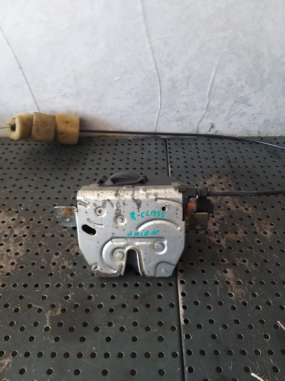 Broasca haion mercedes r class w251 a1647400335
