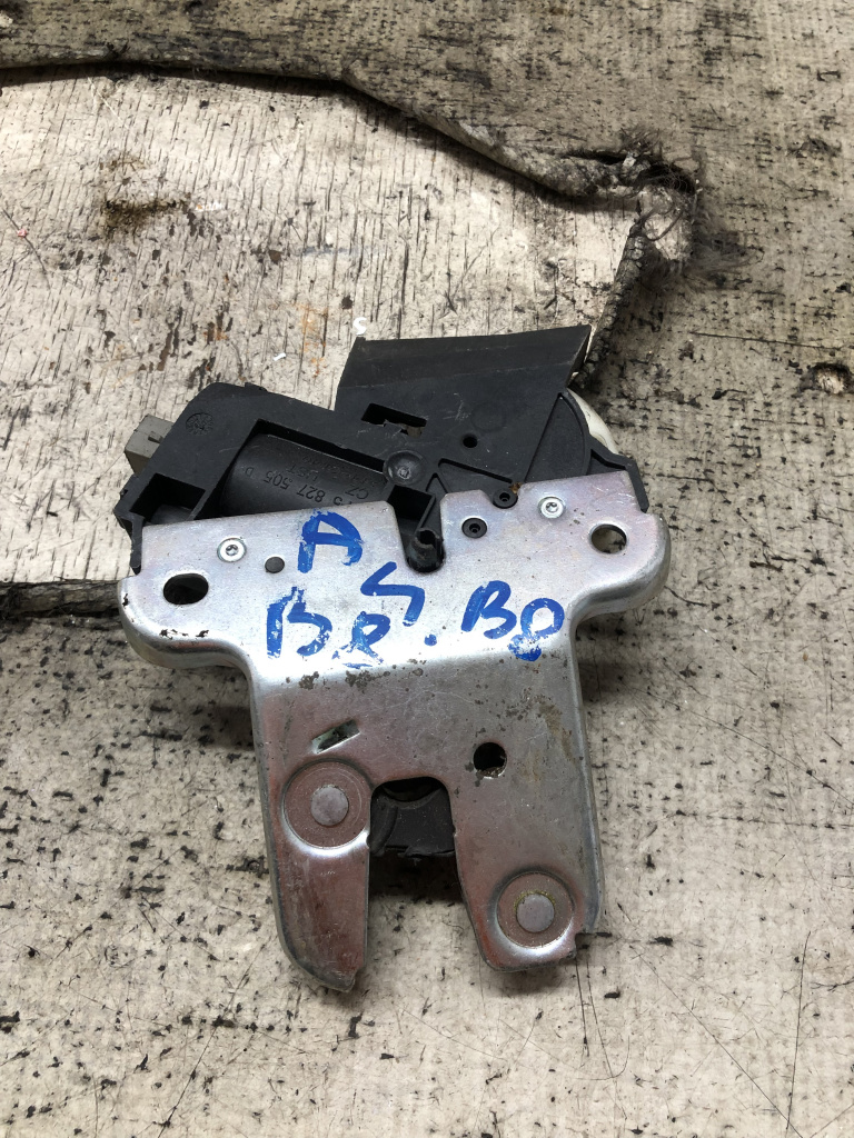 Broasca haion Nissan Qashqai 2012, 4F5827505D