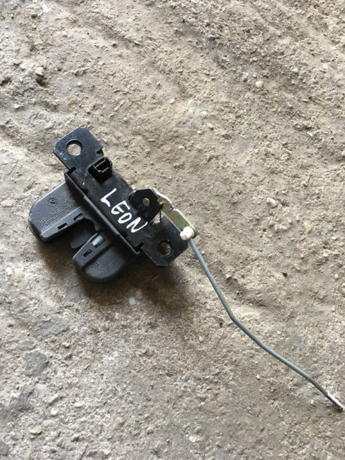 Broasca haion Seat Leon 1M [1999 - 2005] Hatchback 1.4 MT (75 hp) (1M1) 16V