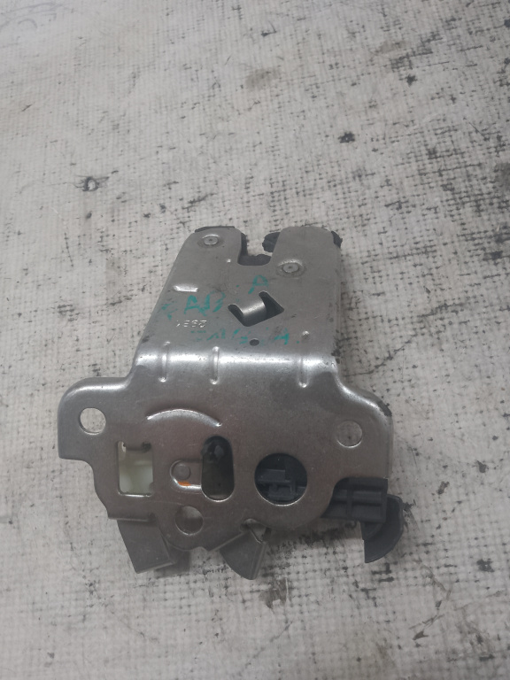 Broasca haion Skoda Fabia 2012, 8K9827505A