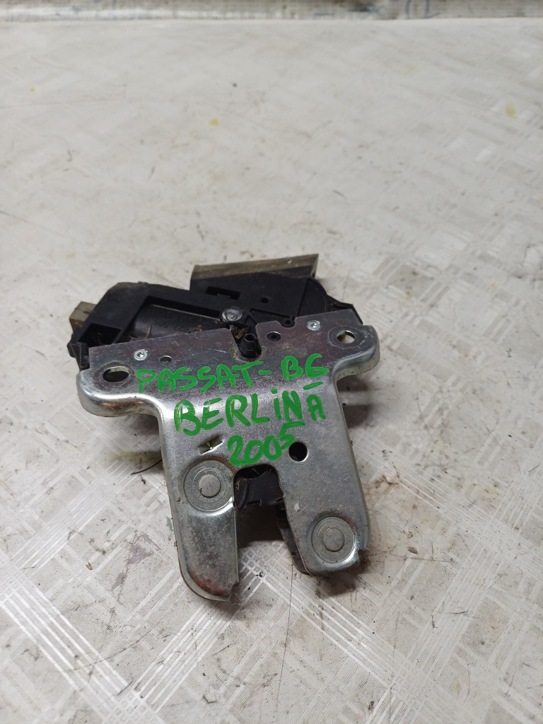 Broasca haion Volkswagen Passat B6 1.9 Motorina 2005, 4F5827505D