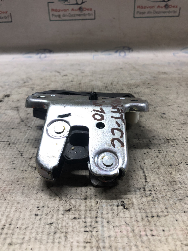 Broasca haion Volkswagen Passat CC 2010, 4F5827505D