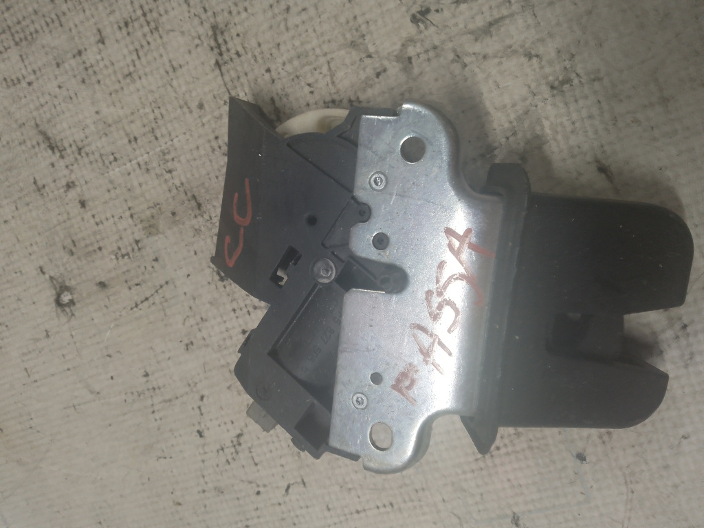 Broasca haion Volkswagen Passat CC 2012, 4F5827505D