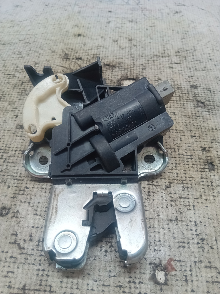 Broasca haion Volkswagen Passat CC, 4F5827505
