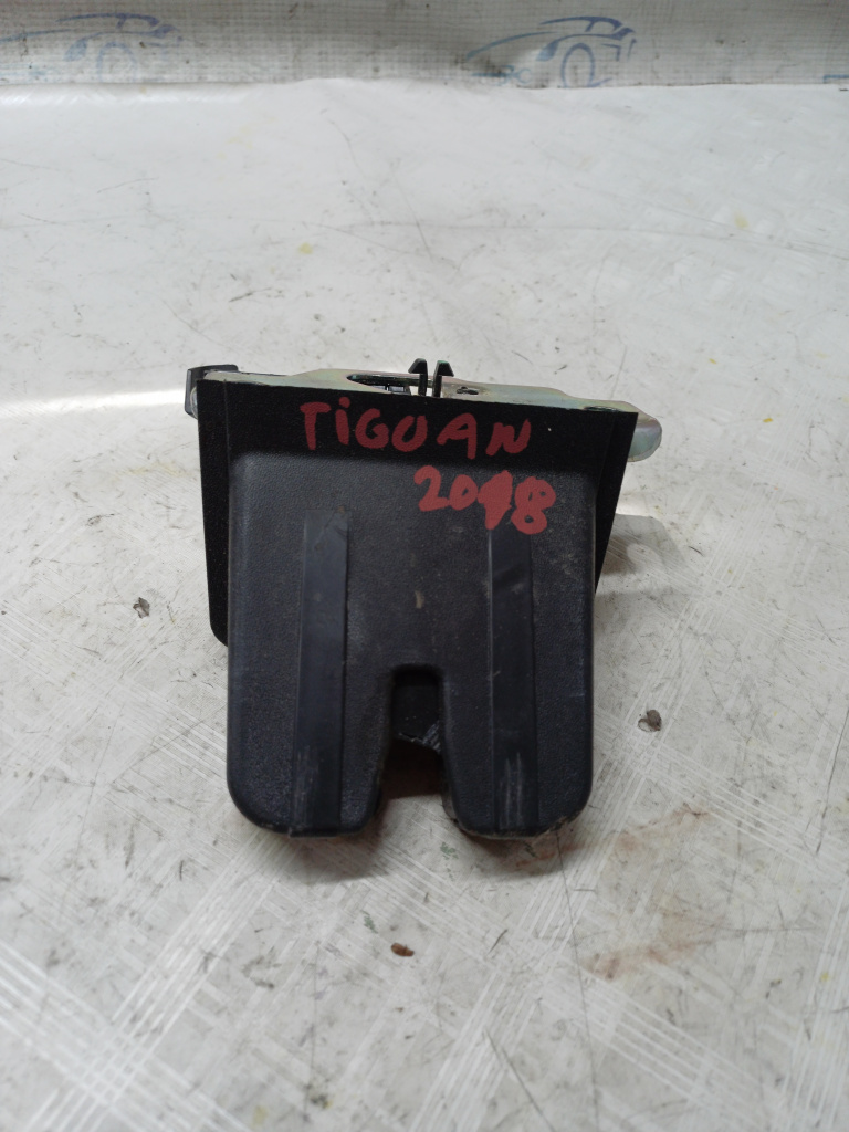 Broasca haion Volkswagen Tiguan 1.5 Benzina 2018, 5NA827505