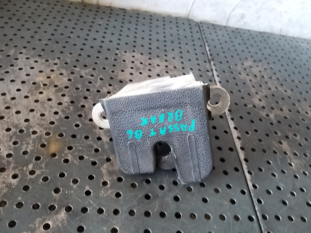 Broasca haion vw passat b6 3c break 3c9827645a